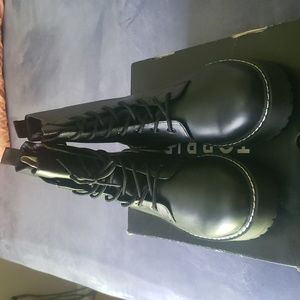Combat lace up boots
